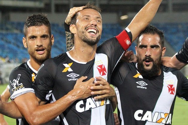 35º - Santos-AP 0x2 Vasco - Copa do Brasil 2017 - Para sacramentar a vitória, Nene novamente marcou de pênalti e classificou o Cruz-Maltino para a próxima fase. 