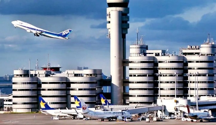 4° Aeroporto Internacional de Tóquio – Japão - Também conhecido como Aeroporto de Haneda, foi inaugurado em 1931 e fica a 30 minutos de trem do centro de Tóquio.  Recebe 85 milhões de passageiros por ano.