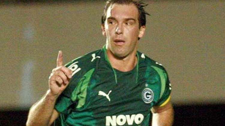 4º lugar - Paulo Baier, meia, 106 gols em 404 jogos.