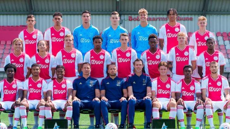 4ª posição: Ajax (Holanda) - Valor da base: 555 milhões de euros / Jogadores espalhados pelo mundo: 114