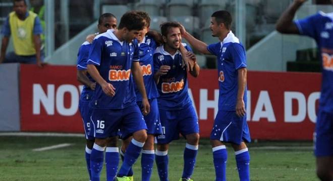 42 GOLS - Cruzeiro, em 2013, teve o melhor ataque do primeiro turno do BrasileirÃ£o