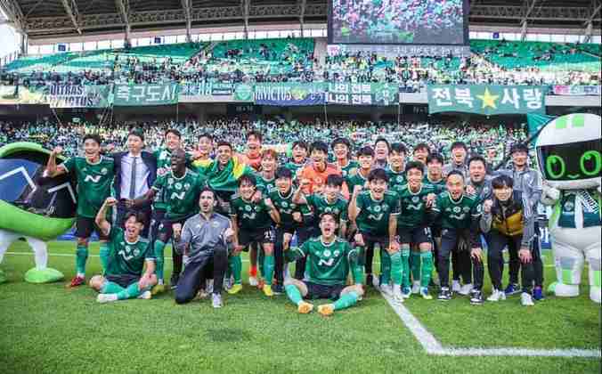 42º lugar: Jeonbuk Hyundai Motors FC (Coreia do Sul) - Nível de liga nacional para ranking: 3 - Pontuação recebida:  165.