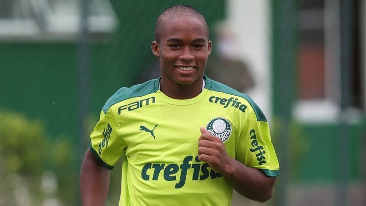 49º- Endrick (Brasil), atacante de 15 anos do Palmeiras.