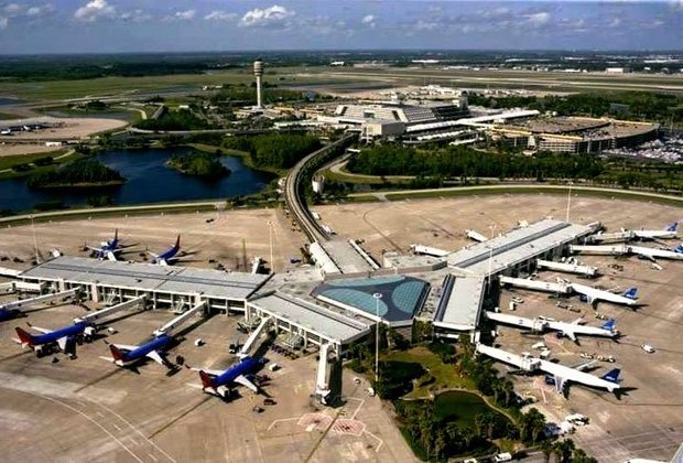 5° Aeroporto Internacional de Orlando – EUA- Numa área de 53 km², fica a 22 km de Downtown Orlando, 20 km da International Drive e 30 km de Walt Disney World. É considerado um dos aeroportos mais movimentados por causa do turismo, incluindo os visitantes do Walt Disney World Resort.