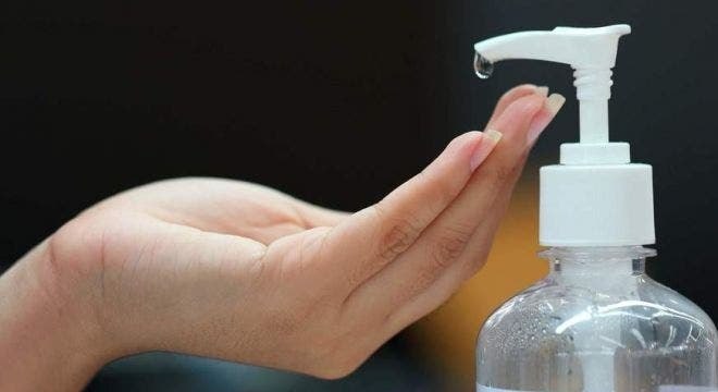 5 dicas para evitar o ressecamento das mãos pelo uso do álcool gel