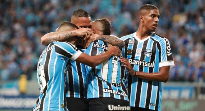 5) Grêmio - 36 jogos - 23 vitórias - 8 empates - 5 derrotas - 71,30% de aproveitamento
