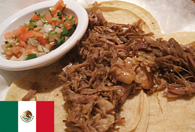 5º lugar - Carnitas (México) - Carne de porco refogada, servida com especiarias ou ervas, guacamole e feijão frito. 