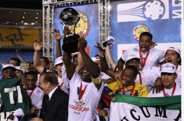 5º lugar: LDU, do Equador - O clube equatoriano conquistou a Copa Sul-Americana ao derrotar na decisão o Fortaleza, nos pênaltis. - Foto: Divulgação/Conmebol