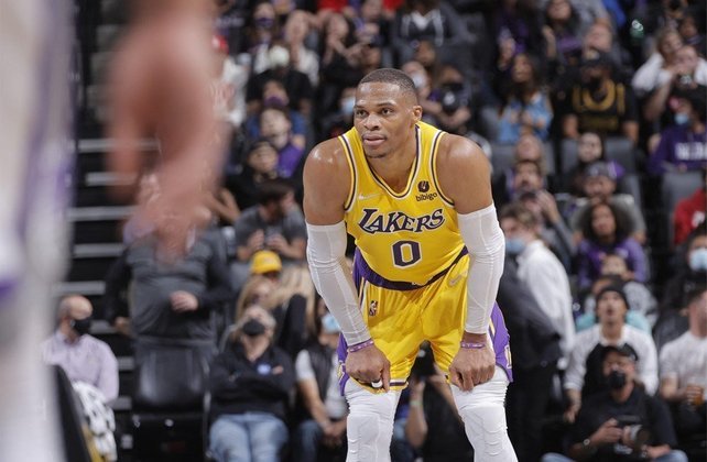 5º lugar: Russell Westbrook - 33 anos - Los Angeles Lakers - tem ganho total de 82,1 milhões de dólares (R$ 437,5 milhões) em 2022