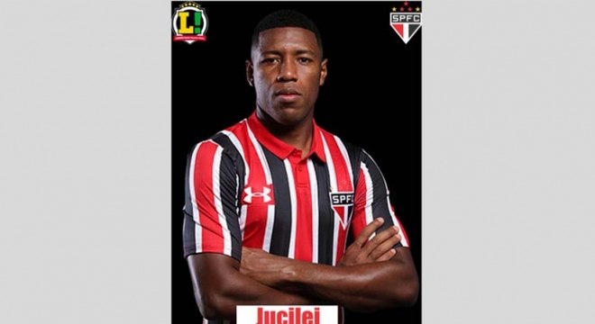 5,5 - Jucilei - Bobeou em algumas jogadas da Chapecoense ao não acompanhar os adversários. Não comprometeu nas saídas de bola.