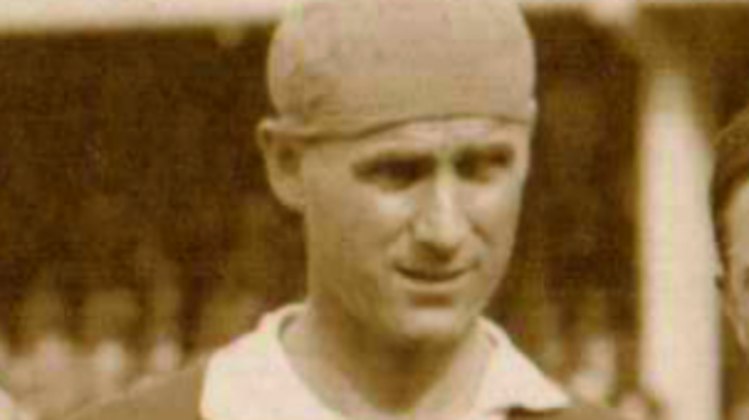 6 - Bianco Gambini foi zagueiro do Verdão no início da história vitoriosa que todos conhecem hoje. De 1915 até 1929, anotou 20 tentos
