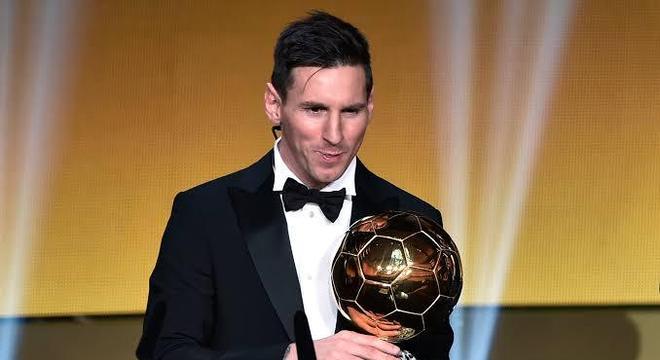 Diabólico, Gênio, Delirante: jornais do mundo repercutem atuação  histórica de Messi, liga dos campeões