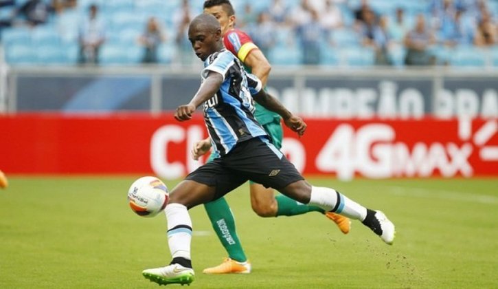 6º - Lincoln - Grêmio - meia: estreou em 2015 com 16 anos e 6 meses
