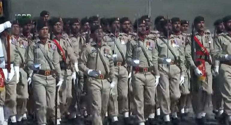 6º lugar: Paquistão - exército com 640 mil militares