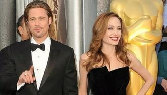 Brad Pitt, Angelina Jolie e champanhe (Flipar)