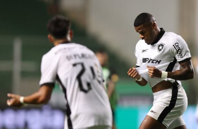 7 GOLS - Júnior Santos e Sauer - Foto: Vitor Silva/Botafogo
