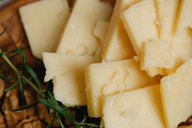 7º) Lazio, Itália: O queijo é um ingrediente importante na culinária do Lazio. Pecorino Romano, mozzarella, ricotta e gorgonzola são alguns dos queijos mais populares da região.