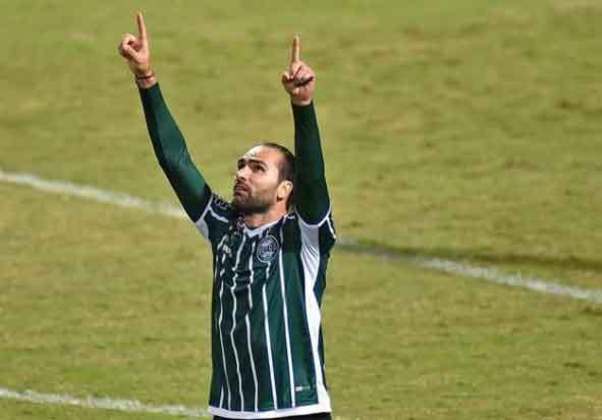 7º - Léo Gamalho: 25 gols em 37 jogos.