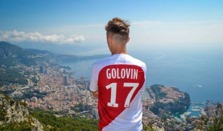 7. Monaco: O clube do Principado continuou com sua política de contratar jovens jogadores, como Golovin, Geubbels e Henrichs. Ao todo, a equipe francesa gastou 128 milhões de euros (613,6 milhões de reais) em novos jogadores.