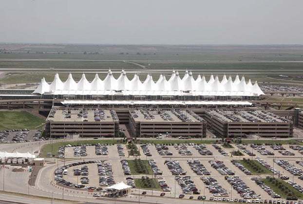 7º - O Aeroporto Internacional de Denver fica no estado do Colorado, nos Estados Unidos. Num país com grande tráfego aéreo, este lidera em alguns quesitos no território nacional como a pista mais extensa, com 4.877 metros. 