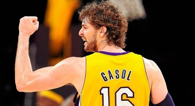 Gasol conquistou títulos da NBA com os Los Angeles Lakers em 2009 e 2010