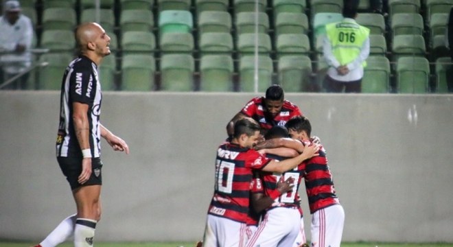 7ª RODADA - Flamengo (14 pontos) - O Flamengo retomou a liderança ao vencer o confronto direto com o Atlético-MG por 1 a 0, no Independência, em Belo Horizonte