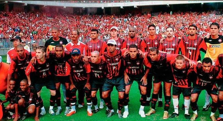 8° - ATHLETICO-PR (uma final): 2005.