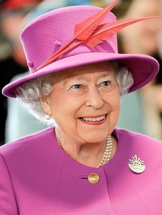 8 de setembro - Rainha Elizabeth II. Monarca do Reino Unido e dos países vinculados à Realeza Britânica por 70 anos. Tinha 96 anos. 