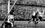 8º lugar: Helmut Rahn (atacante - Alemanha): 10 gols em Copas do Mundo - O jogador representou a Alemanha em dois mundiais. O atacante marcou 6 gols em 1950 e 4 gols na edição de 1954. 