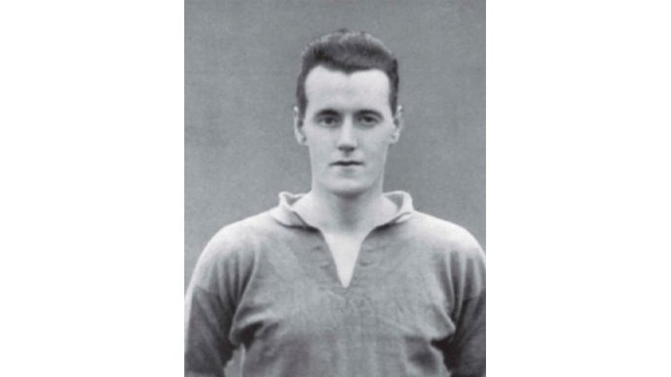 8º lugar: Joe Bambrick (norte-irlandês) - 595 gols de 1926 a 1943 por Glentoran FC (IRNL), Linfield (IRNL) e Chelsea (IRNL).