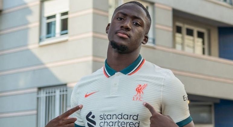 8° lugar - Konaté (22 anos) - Zagueiro - Contratado pelo Liverpool - Ex-time: RB Leipzig - Valor da transferência: 40 milhões de euros (R$ 244 milhões).