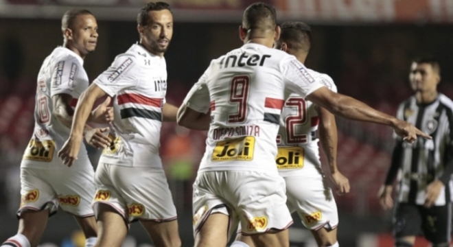 8ª rodada do Brasileiro: São Paulo 3 x 2 Botafogo (30/5/2018)