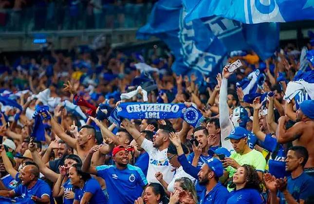 9º lugar - Cruzeiro: 8.809.994 inscritos no geral (3.064.066 no Facebook, 2.505.182 no Twitter, 2.089.146 no Instagram, 506.000 no YouTube e 645.600 no TikTok)