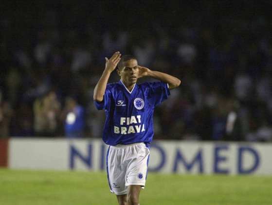 9º lugar - Geovanni - Posição: meia - Saiu do Cruzeiro para o Barcelona (Espanha) em 2002 - Valor: 20 milhões de euros