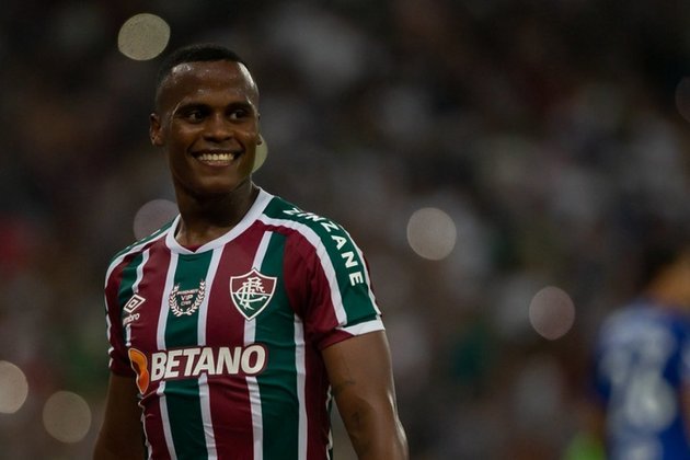 9º lugar: JHON ARIAS (meia - Fluminense): 3 pontos