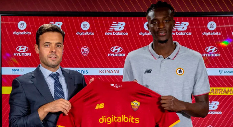 9° lugar - Tammy Abraham (23 anos) - Atacante - Contratado pela Roma - Ex-time: Chelsea -  Valor da transferência: 40 milhões de euros (R$ 244 milhões).