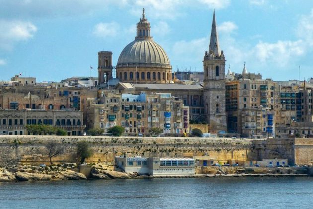 9) Valletta (Malta), 60 pontos: A capital de Malta é uma cidade fortificada, repleta de charme histórico e arquitetura barroca. Com suas ruas de pedra calcária, praças encantadoras e a imponente Catedral de São João, Valletta é um tesouro cultural e um Patrimônio Mundial da UNESCO.