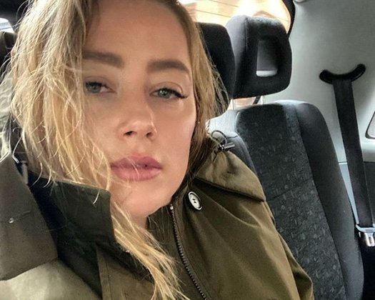 A advogada de Johnny Depp levou um áudio em que Amber Heard, em 2016, após a acusação de maus-tratos, pedia um abraço ao ator. 