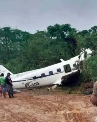 A aeronave seguia de Manaus para Barcelos, e caiu no sábado (16/08), matando 14 pessoas a bordo. O piloto e o copiloto estão entre as vítimas.