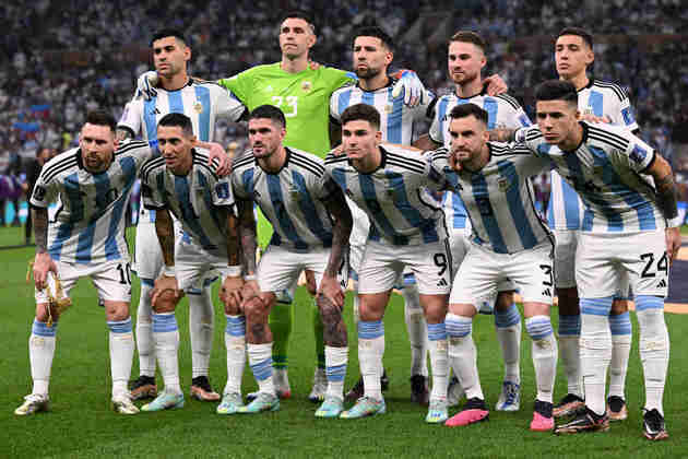 A Argentina chegou à decisão após vencer a Croácia por 3 a 0 na semifinal. 