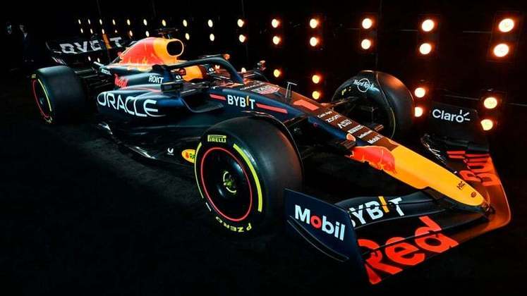 A atual campeã, Red Bull manteve as cores do carro que buscará o hexacampeonato, apresentou seu modelo no dia 3 de fevereiro, o RB19. 