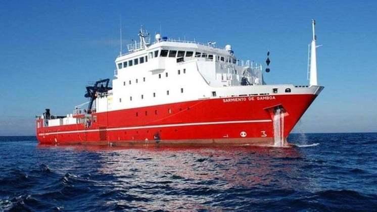 A bordo do navio oceanográfico Sarmiento de Gamboa, os cientistas navegaram entre julho e agosto de 2023 para estudar também outros aspectos da catarata do Estreito da Dinamarca.