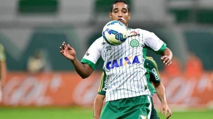 A camisa 88 do Avaí não é mais utilizada desde 2016, quando Cléber Santana, então jogador da Chapecoense, faleceu na tragédia aérea do clube. Ele jogou no Leão em três temporadas (2012, 2013 e 2014).