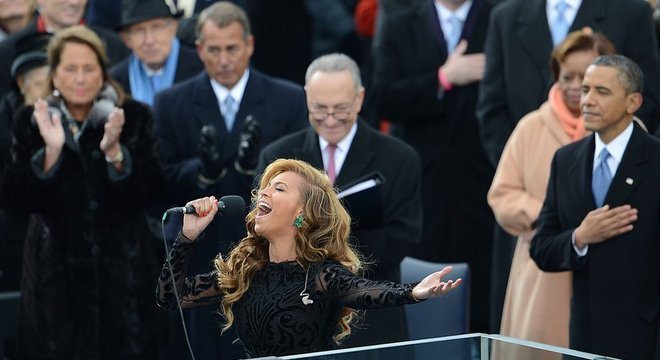 Beyoncé se apresentou nas duas posses em Obama, em 2009 e 2013