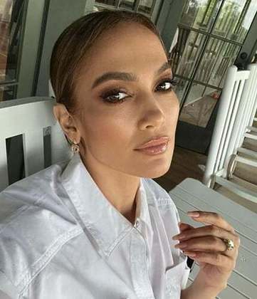 A cantora Jennifer Lopez pagou US$ 15 milhões (quase R$ 75 milhões) ao dançarino Chris Judd, com quem ficou casada por apenas oito meses. 