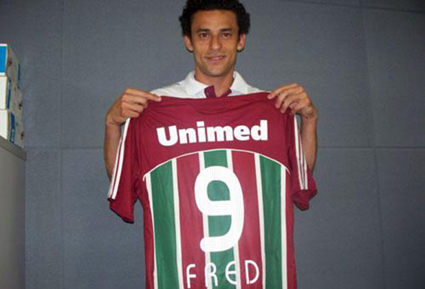 A carreira na Europa terminou em 2009. No dia 4 de março daquele ano, Fred foi anunciado como novo reforço do Fluminense. 