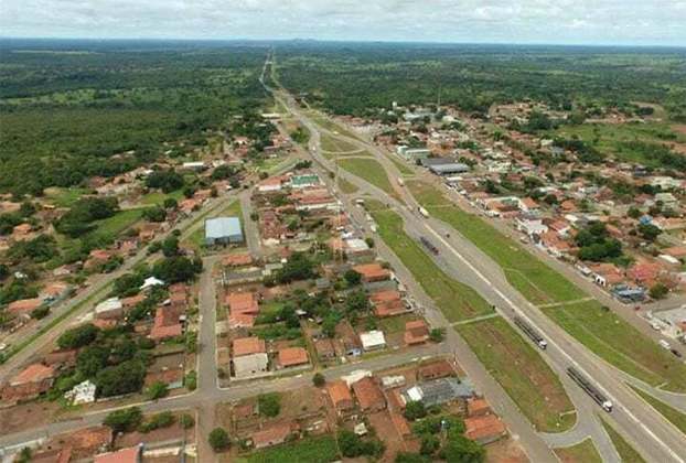 A cidade de Oliveira de Fátima, no Tocantins, tem uma população de 1.164 habitantes. Desse modo, ocupa a oitava colocação da lista. A dimensão territorial é de 209,3 km², com 5,5 habitantes por km²