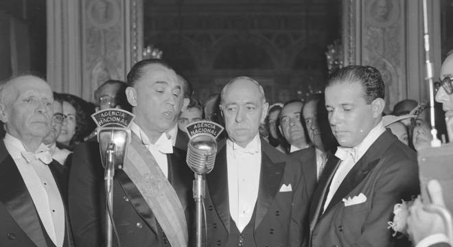 A Construção de Brasília foi uma meta de governo de JK que custou caro