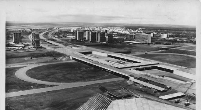 A Construção de Brasília foi uma meta de governo de JK que custou caro