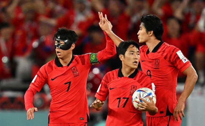 Gana sofre, mas derrota Coreia do Sul por 3 a 2 pelo Grupo H da Copa